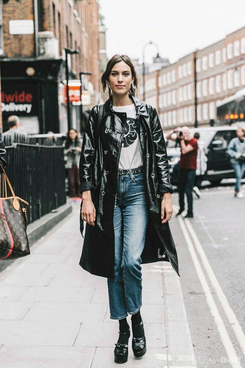 时尚街拍 长外套+阔腿裤这么好看，穿不对也白费！