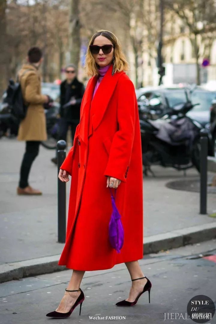 欧美街拍 长大衣是冬季里毫不费力的法式优雅!