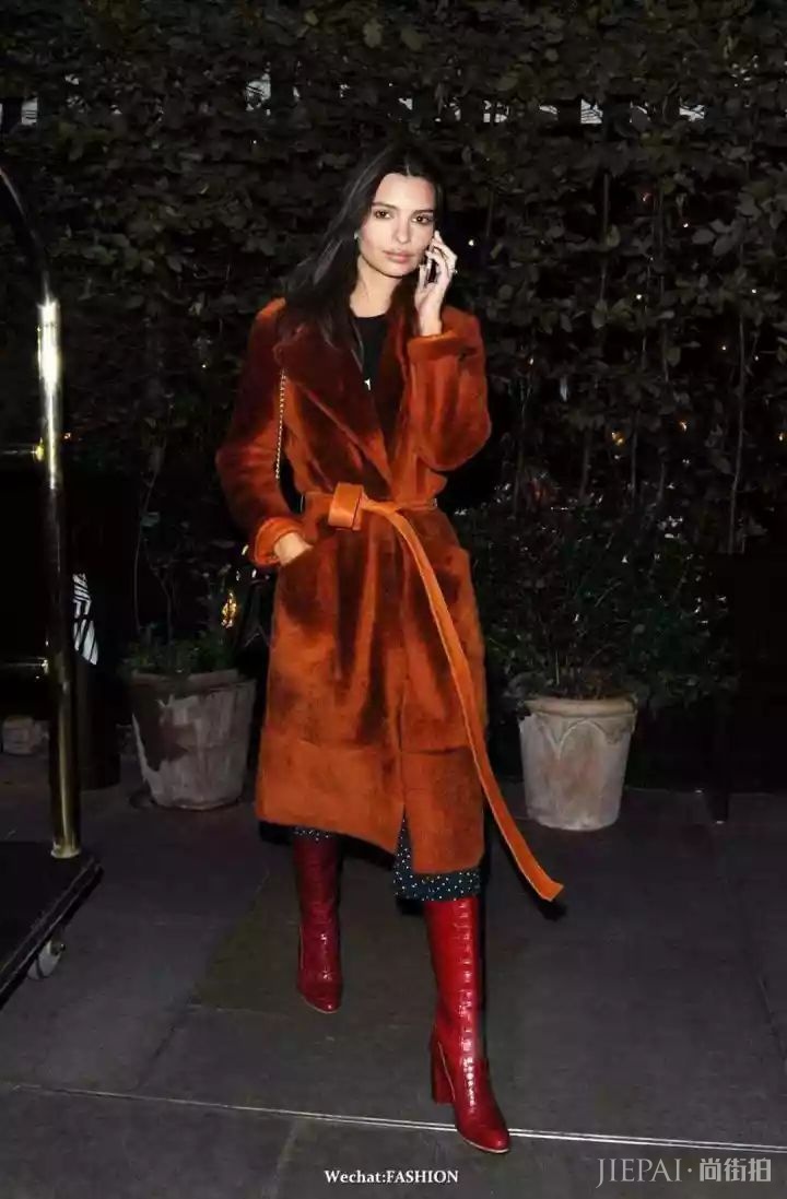 欧美街拍 长大衣是冬季里毫不费力的法式优雅!