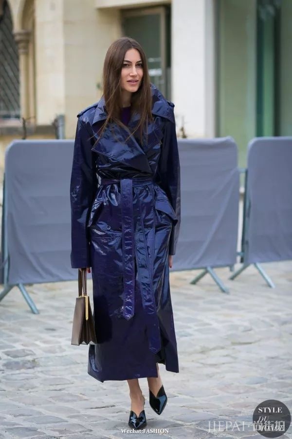 欧美街拍 长大衣是冬季里毫不费力的法式优雅!
