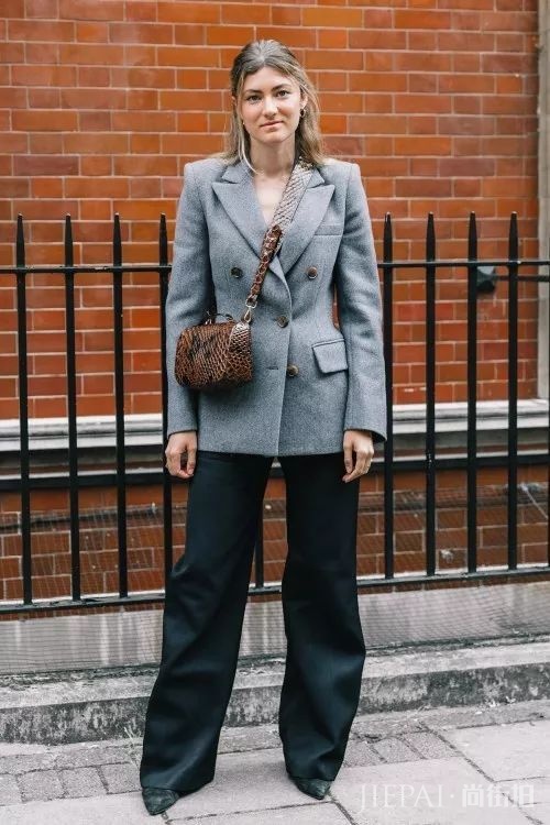 时尚街拍 长外套+阔腿裤这么好看，穿不对也白费！