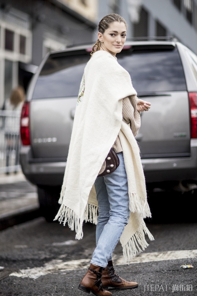 今年围巾流行这几款,怎么搭配都超好看