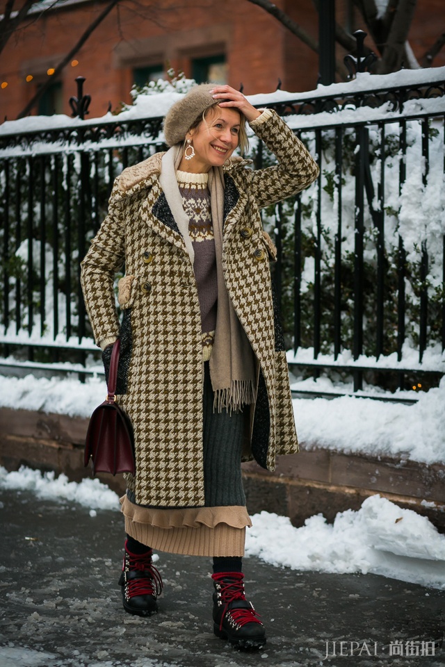 今年围巾流行这几款,怎么搭配都超好看