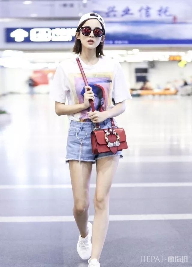 年终盘点之明星街拍黑红榜