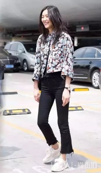 年终盘点之明星街拍黑红榜