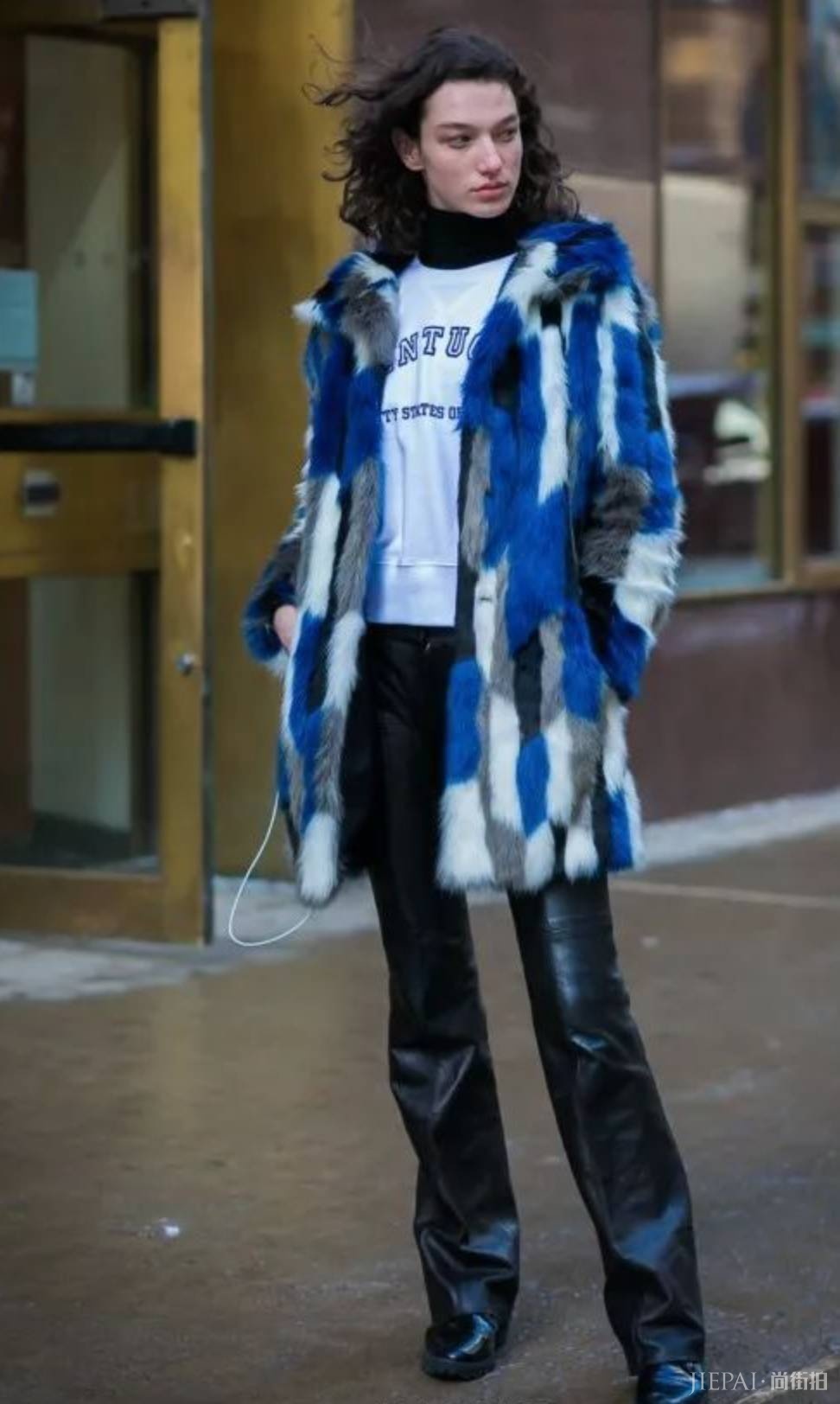 优雅也要可爱，不「长毛」的冬季如何时髦