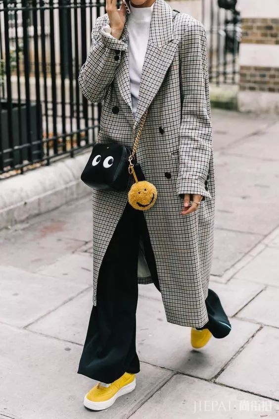 冬季穿阔腿裤要搭出72变，看欧美街拍潮人在鞋子上如何做文章！