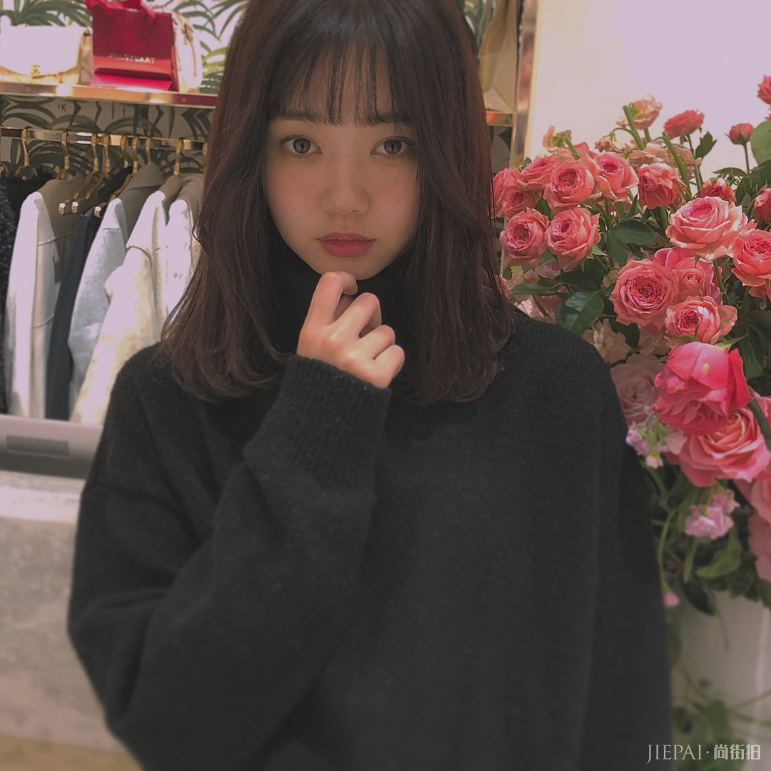 御姐身高萌妹的脸！日本模特江野沢爱美私照合辑