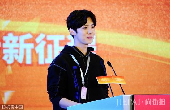 据我观察 关晓彤鹿晗撞衫的单品真不少啊