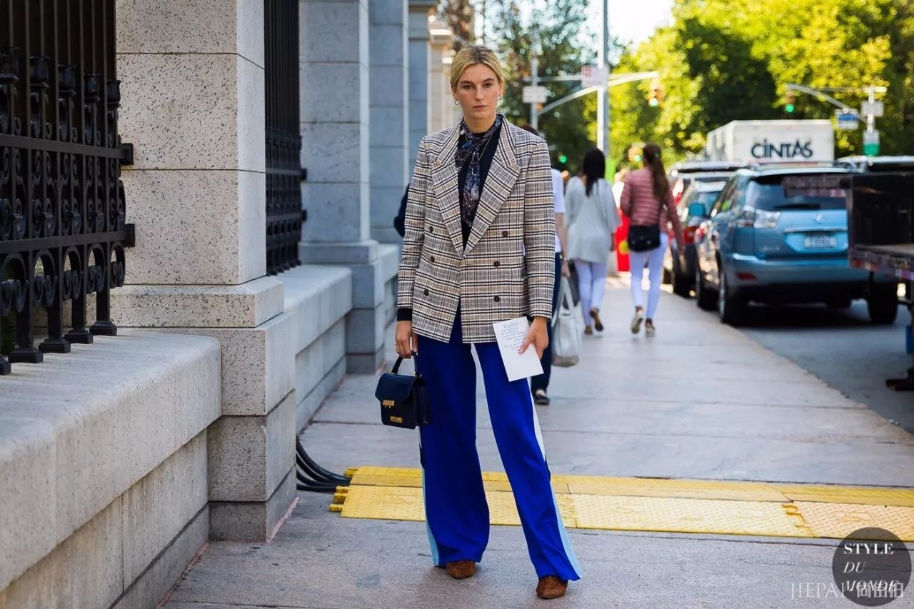 冬季穿阔腿裤要搭出72变，看欧美街拍潮人在鞋子上如何做文章！