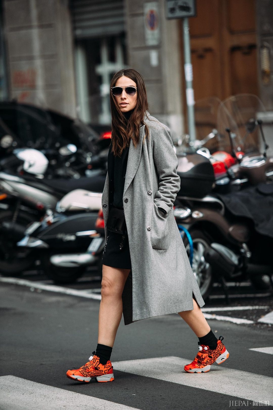 摄影师Jason Jean街拍作品集：用复古色调演绎摩登美人！