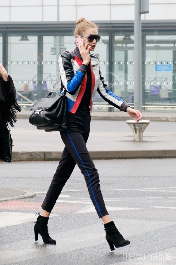 打开秀场模特儿的行李箱：带齐这几样单品，行李不超重也能很时髦