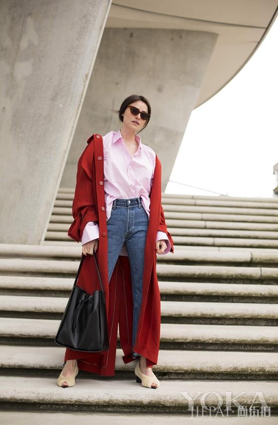 欧美街拍 看完这几组洋气配色过年再也不怕穿红色了！