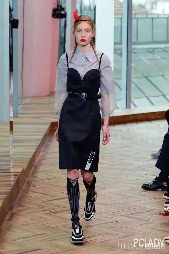 2018年穿上就变美的六条裙子就是它们！