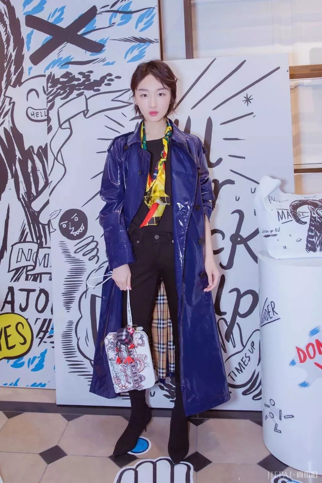 女人衣角“塞”得好,冬天穿衣没烦恼!