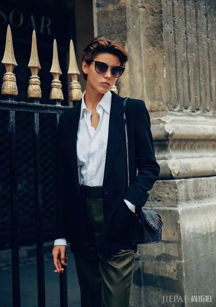 阔腿裤的好搭档，除了衬衫还！有！谁！