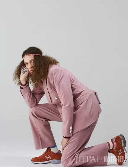 《GRIND》为 New Balance 鞋款打造造型特辑