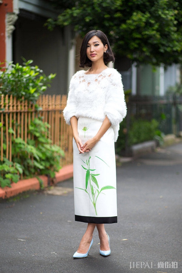 个子矮也能穿长裙了？教你将长裙正确穿搭好看又高级！