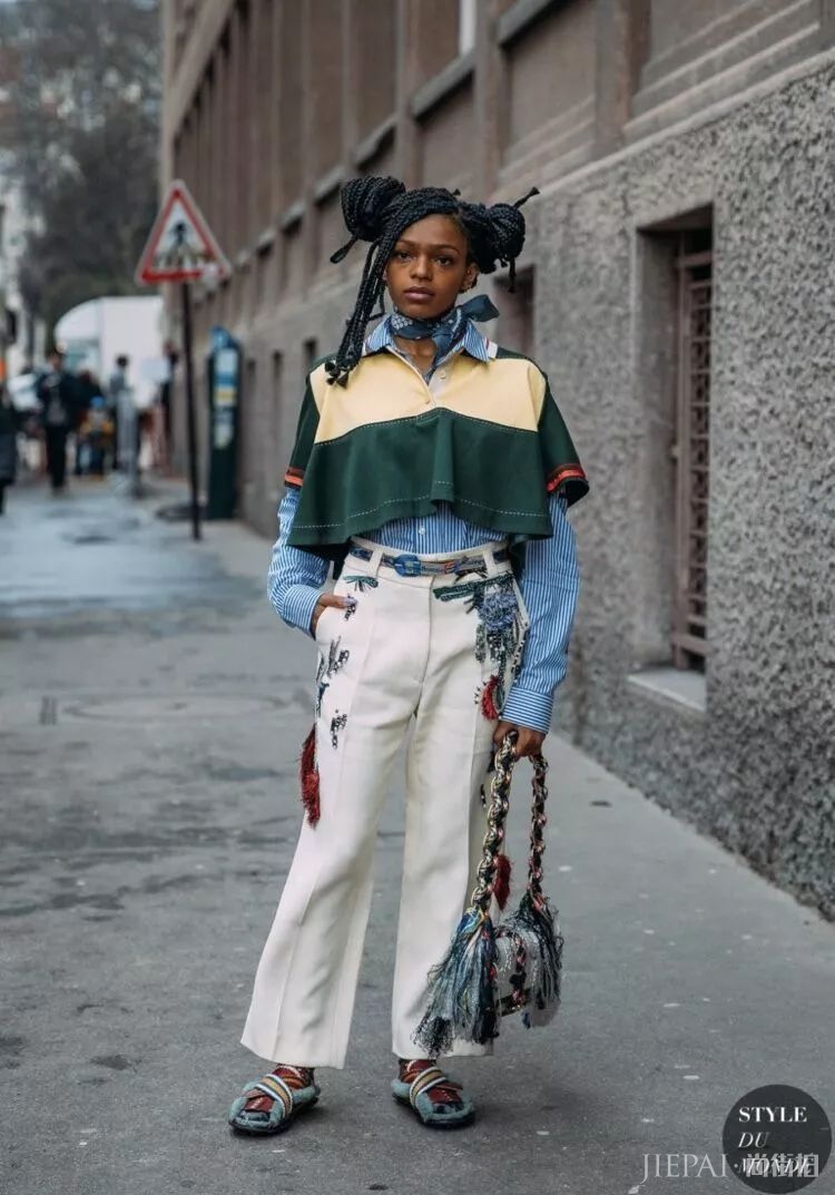 阔腿裤的好搭档，除了衬衫还！有！谁！