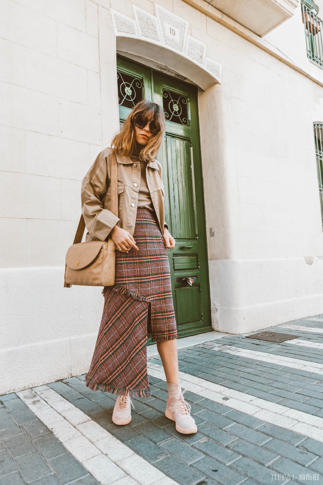 看多了明星，来跟这几位网红博主学不同风格穿搭，浪漫一个春夏！