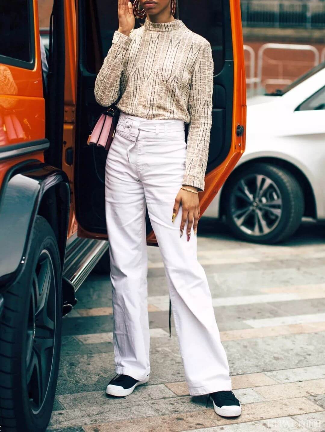 其实白裤子搭配对了比穿黑裤子更显瘦!