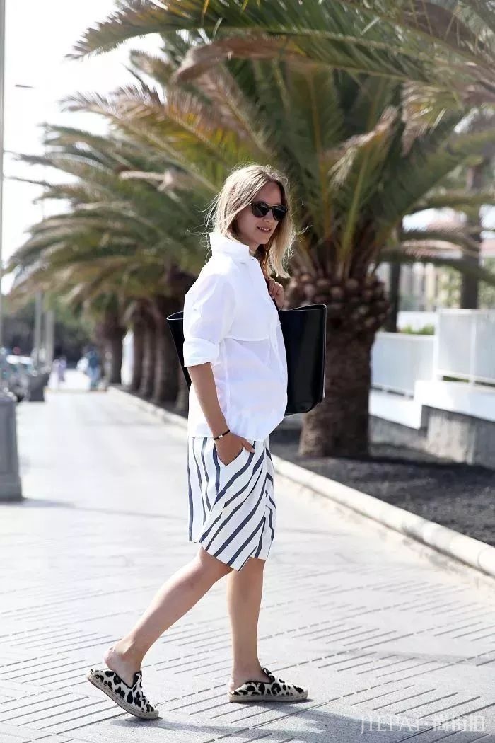 “奶奶鞋”之后周冬雨又带火“爸爸裤”：小短腿们的夏季救星！