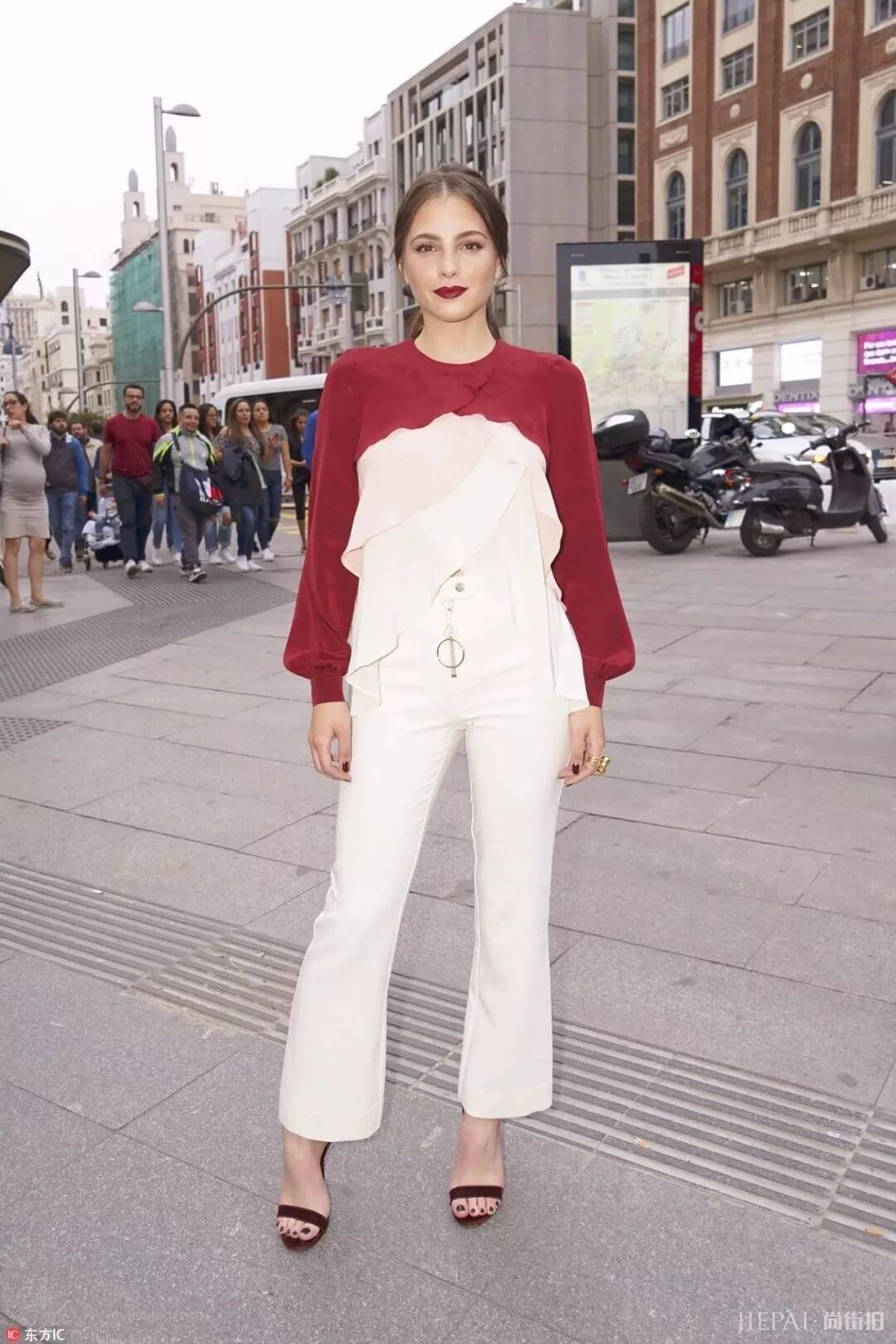 其实白裤子搭配对了比穿黑裤子更显瘦!