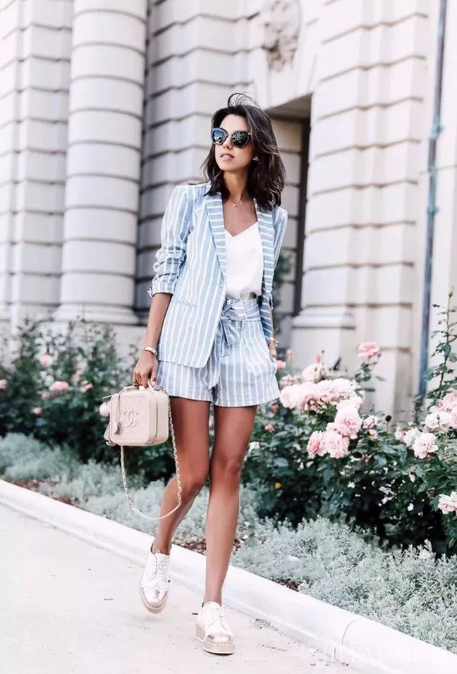 “奶奶鞋”之后周冬雨又带火“爸爸裤”：小短腿们的夏季救星！