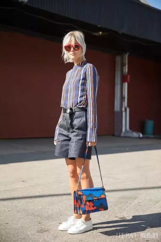 “奶奶鞋”之后周冬雨又带火“爸爸裤”：小短腿们的夏季救星！