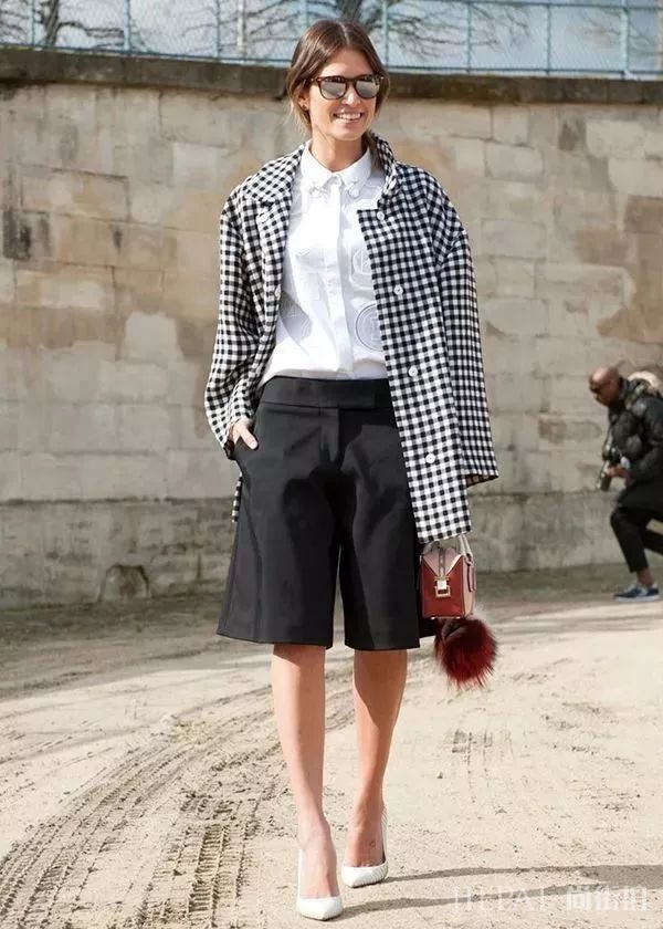 “奶奶鞋”之后周冬雨又带火“爸爸裤”：小短腿们的夏季救星！