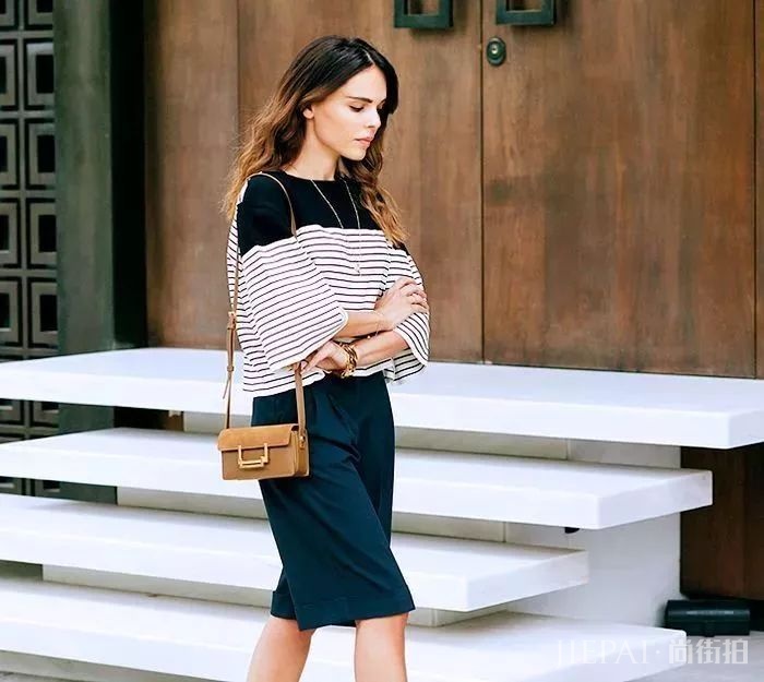 “奶奶鞋”之后周冬雨又带火“爸爸裤”：小短腿们的夏季救星！