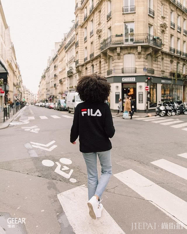 从穿搭到发型让让这几位时尚博主告诉你，法式时尚的精髓是？