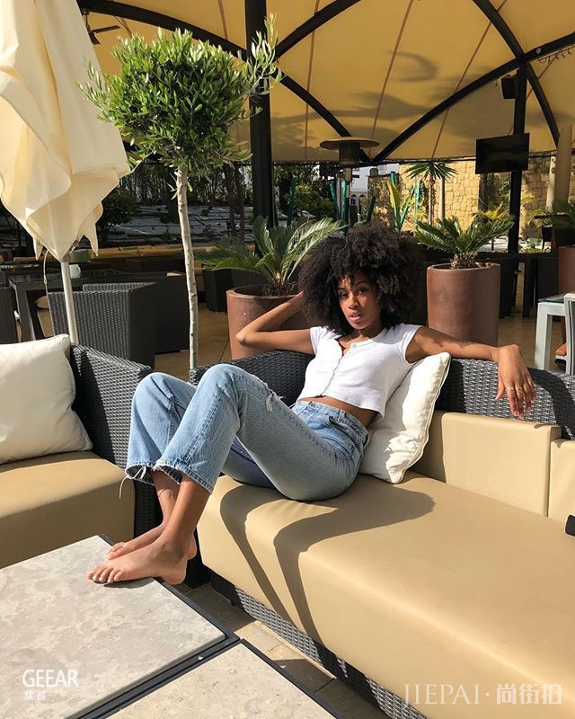 从穿搭到发型让让这几位时尚博主告诉你，法式时尚的精髓是？