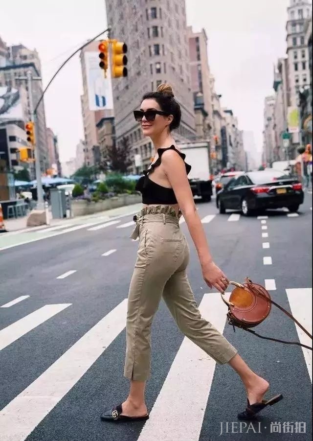 背心+阔腿裤，看欧美潮人夏天清凉时髦套路！