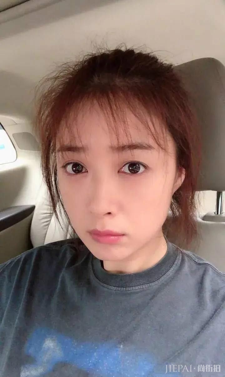 蒋欣暴瘦,网友:20斤都瘦在脸上了!