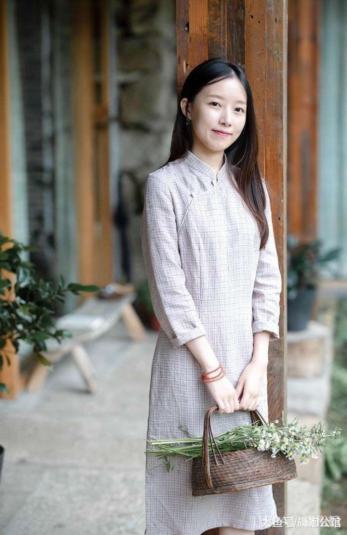复古风这么流行, 2018年秋天这样穿才显气质!