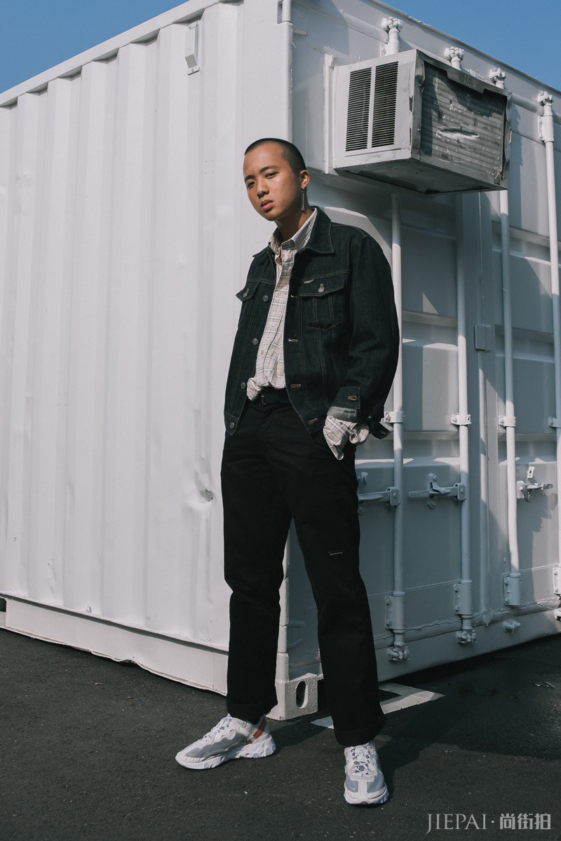 教科书级别！Dover Street Market新加坡成立一周年活动现场街拍合集！