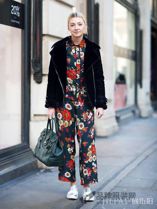 欧美秋季街拍 各类混搭让你拿出搁置的单品