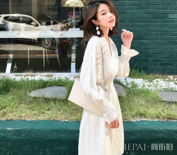 梨型身材挑连衣裙,下半身赘肉不见了