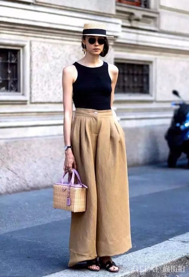 背心+阔腿裤，看欧美潮人夏天清凉时髦套路！