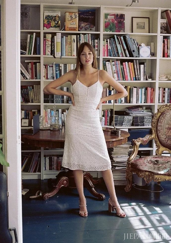 微胖姑娘快尝试这4套“显瘦”look，别盯着A字裙不放！