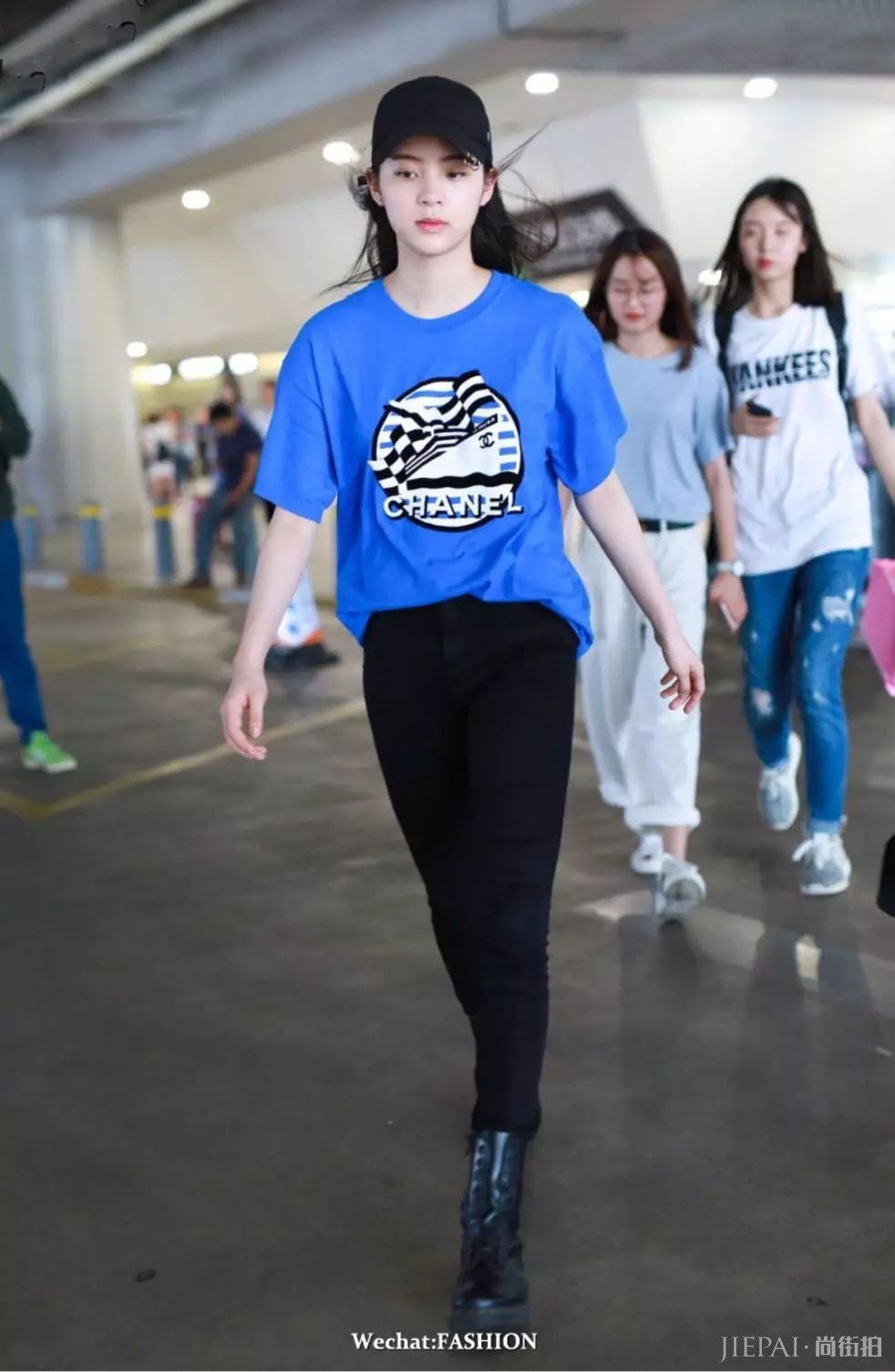 35℃高温都穿 女明星是有多爱它!