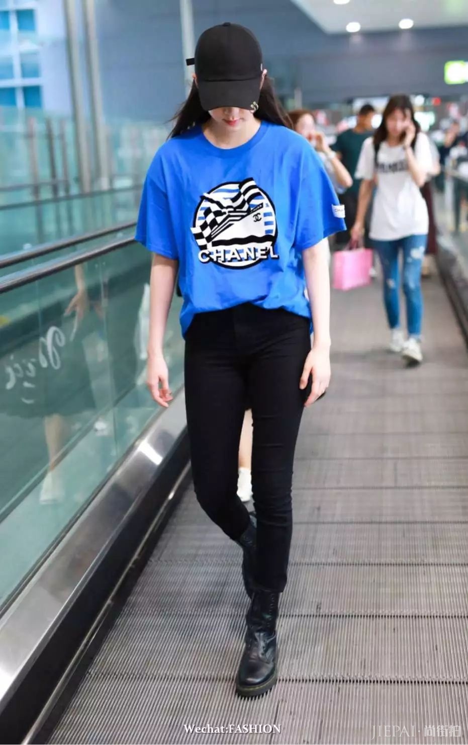 35℃高温都穿 女明星是有多爱它!