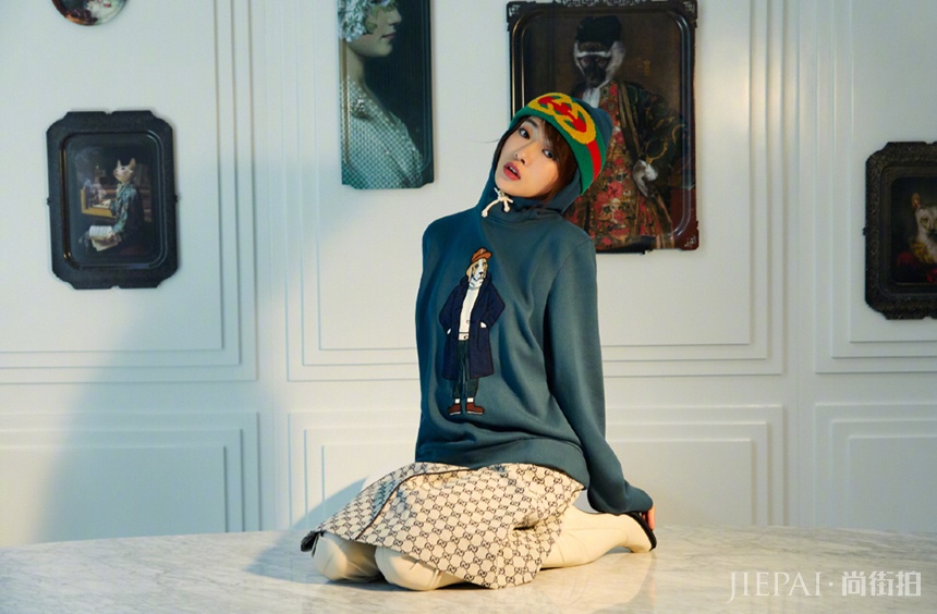 《延禧攻略》魏姐吴谨言拍大片,网友:比起演技摆pose还是嫩了点!