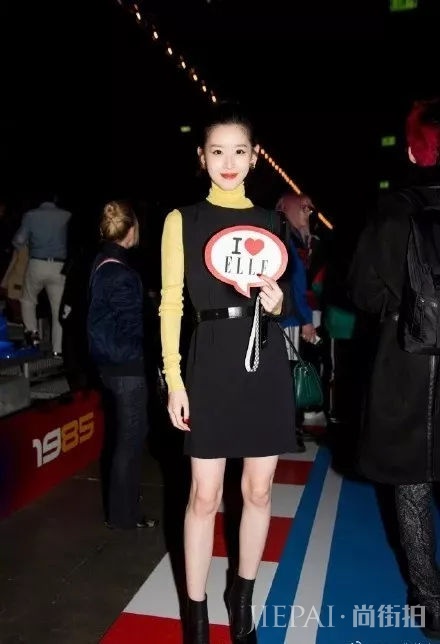 章泽天被绿,但衣品还是红!小个子学她挑衣,千万不要学她挑人!