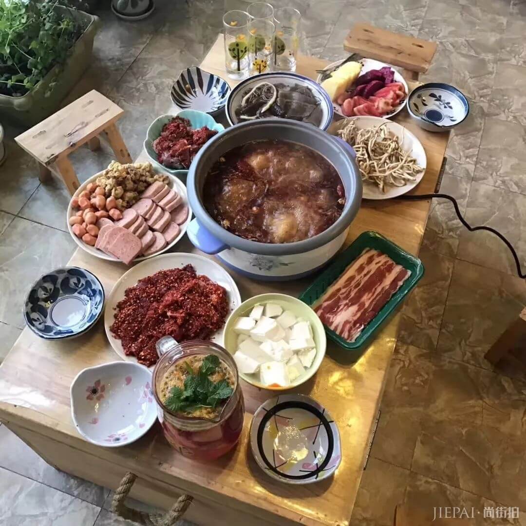 蛤?周末难道不应该宅在家做个废物?