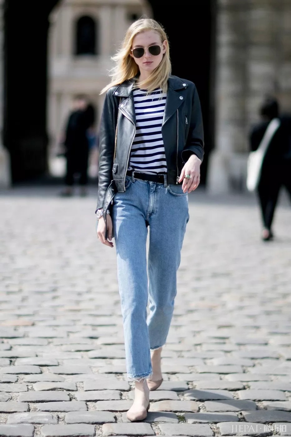 欧美街拍 潮人用皮衣支撑起整个秋天气场