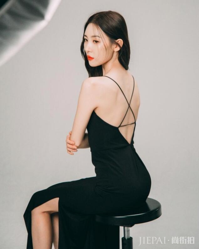 “韩国第一美腿”宣美有短裙还不够,没有它根本不敢登台!