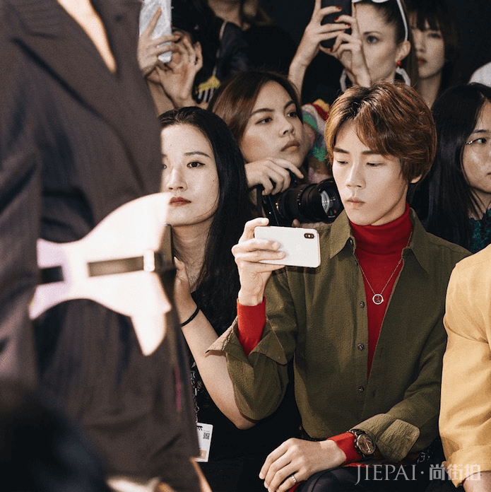 时尚博主DANSO旦应邀出席纽约时装周，精彩演绎多套时尚造型