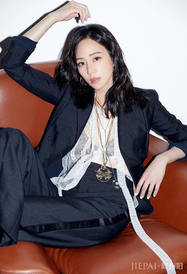 张钧甯在《如懿传》中成“另类”,没想到衣品也是一股清流!